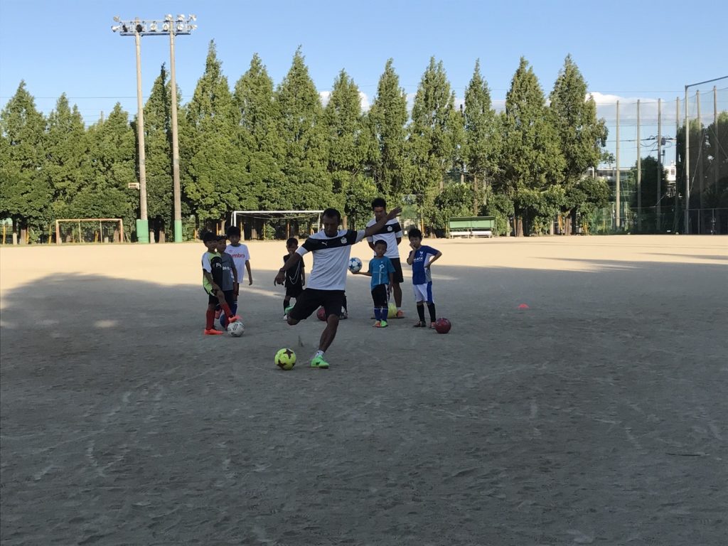 「９月のテーマはシュート！力強いシュートを打てるようにトレーニングです！」