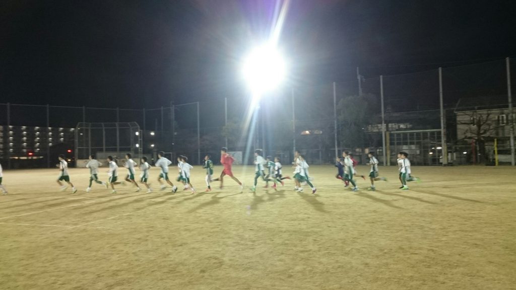 「３年生もフィジカルトレーニングはそろそろ終わりが近づいています！最後の最後まで全力疾走！」